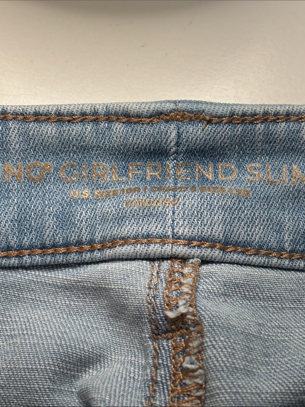 Chico's So Slimming Girlfriend Slim Leg Crop Light Blue Jean Beaded Trim Sz 10 - Picture 9 of 9